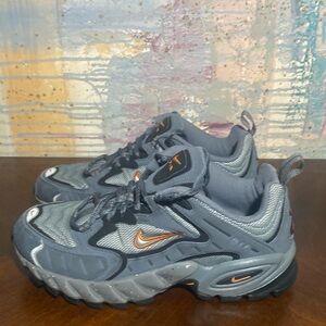 Nike Air Mens Terra Sebec ACG 07’ Grey Sneakers Outdoors size 9.5